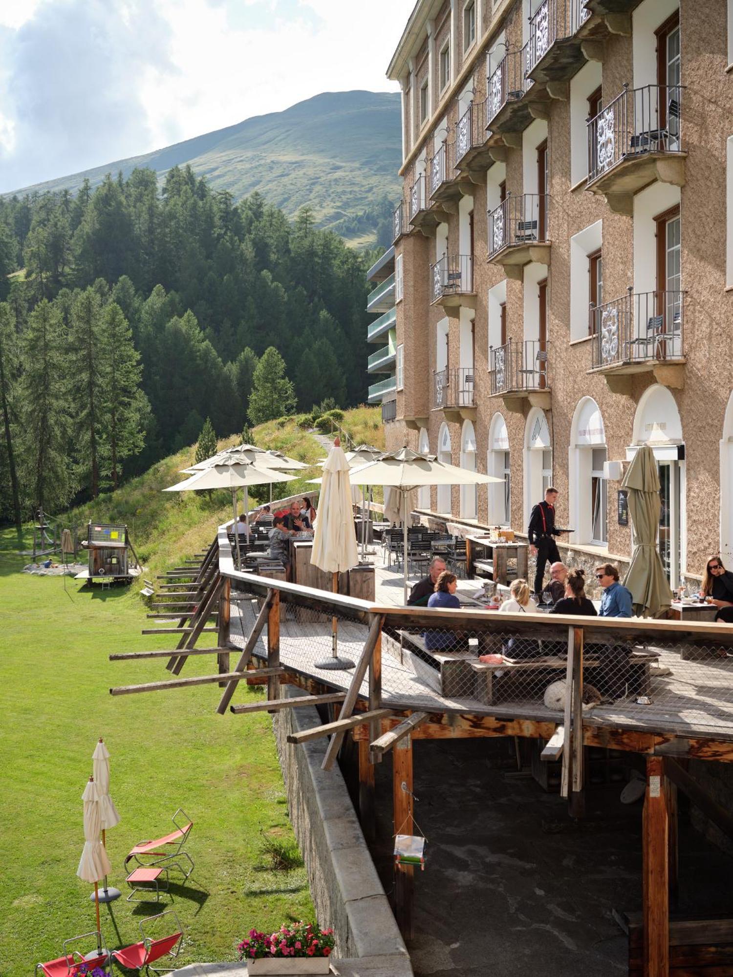 Hotel Castell Zuoz Exterior photo